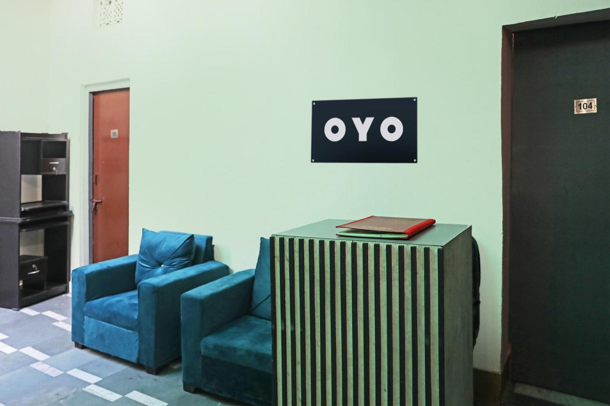 Oyo Kashish Palace Нью-Дели Экстерьер фото